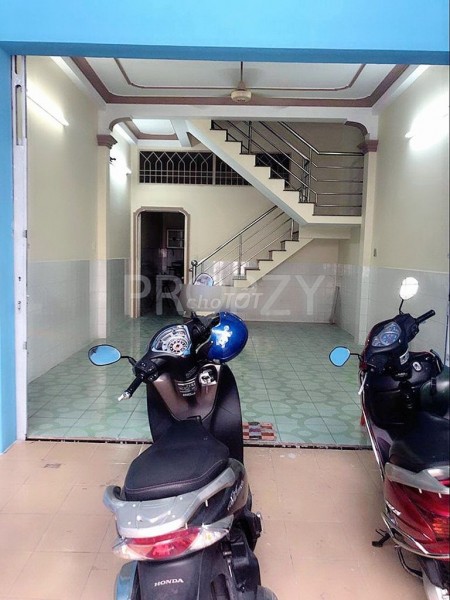 Trống nhà 60m2, 5 pn, 4 wc cần cho thuê đường Bình Thới, Quận 11, giá 15 triệu/tháng