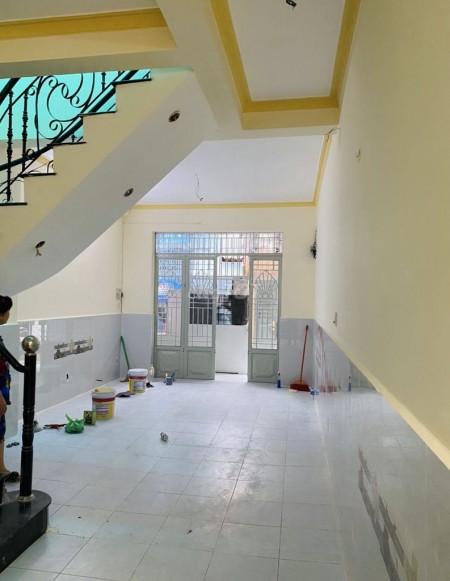 Nhà chính chủ cho thuê dài hạn, dtsd 44m2, 2 tầng, giá 11 triệu/tháng, hẻm CMT8, Quận 3