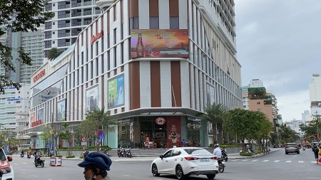 Cho thuê nhà nguyên căn đường Hoàng Hoa Thám đang kinh doanh spa 2pn 2wc - LH 0935062902, 72m2, 2 phòng ngủ, 2 toilet