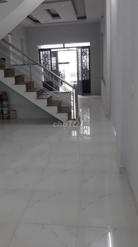 Cần cho thuê nhà rộng 150m2, đang trống cần cho thuê giá 4.5 triệu, Huỳnh Thị Na, Quận 12