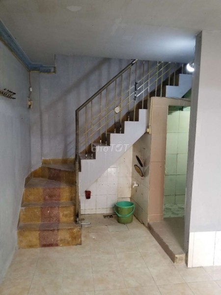 Hẻm thông thoáng 1 trệt 2 lầu đúc, dt 25m2, giá 6 triệu/tháng, đc Hoàng Hoa Thám, Phú Nhuận