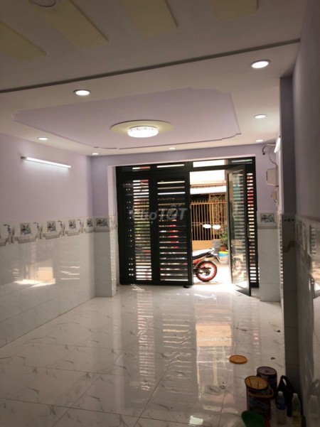 Có nhà rộng 40m2, nguyên căn đúc, 2 pn, hẻm Bình Trị Đông, Bình Tân, giá 6 triệu/tháng