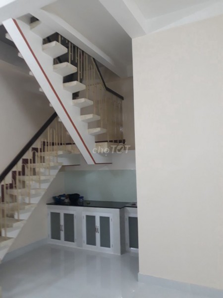 Nguyên căn dt 35m2, 2 tầng đúc kiên cố, giá 8 triệu/tháng, hẻm Đoàn Thị Điểm, Phú Nhuận