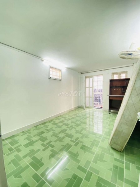 Cho thuê nguyên căn giá 7.9 triệu/tháng, dt 39m2, 2 tầng, hẻm 7.9 triệu/tháng, lhcc