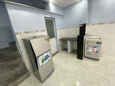 Có nhà hẻm Lạc Long Quân, Tân Bình cần cho thuê giá 9 triệu/tháng, dt 25m2, hình thật 100%