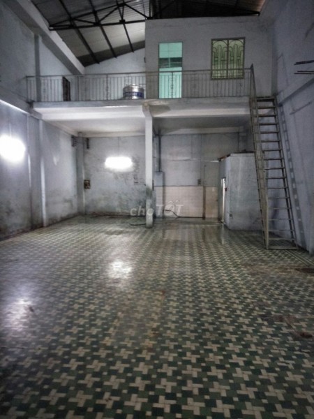 Trống nhà 160m2, 1 pn, 1 wc, cần cho thuê giá 20 triệu/tháng, hẻm thông Nguyễn Sơn, Tân Phú