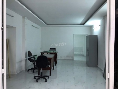 Mình có nhà rộng 56m2, 1 trệt 3 lầu bê tông cốt thép, cho thêu giá 6 triệu/tháng, hẻm Gò Dầu