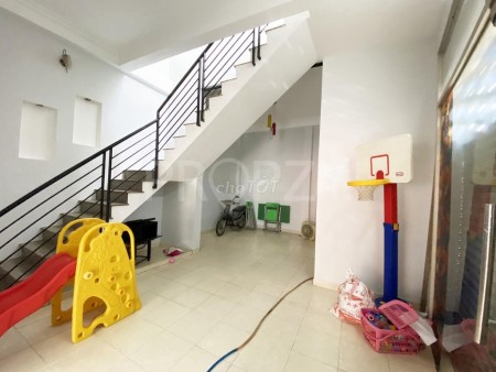 Hẻm xe tải Lê Văn Việt, Quận 9 cần cho thuê giá 10 triệu/tháng, 2 tầng, chưa nội thất