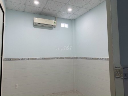 Chủ có nhà rộng 90m2, cấp 4 trống suốt, giá 8 triệu/tháng, đường 160 Lã Xuân Oai, Quận 9