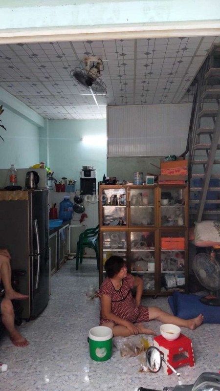 Cho thuê nhà rộng 20m2, 2 tầng đúc, giá 4 triệu/tháng, hẻm Phú Thọ Hoà, Quận Tân Phú