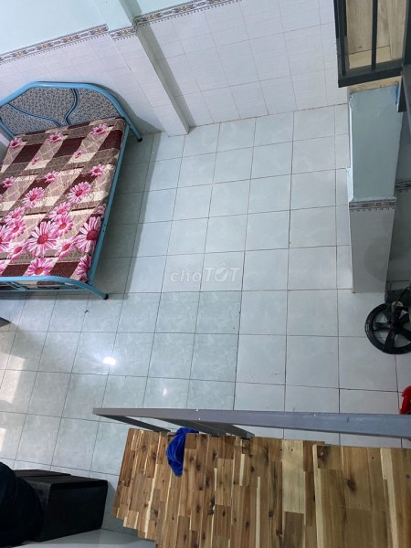 Nhà trống chủ cần cho thuê nhanh, 1 trệt, 1 lầu, Quận 7, giá 5 triệu/tháng, lh 0933993956