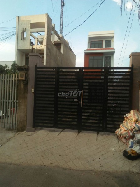 Nguyên căn chủ cần cho thuê giá 15 triệu/tháng, dt 100m2, đường số 4, Thủ Đức