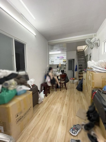 Chính chủ cho thuê nhà rộng 80m2, 2 tầng, giá 22 triệu/tháng, đường Cô Giang, Phú Nhuận