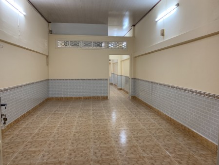 Cho thuê nhà nguyên căn A19-T82,NVC,AH,CT. (Đt liên hệ 0947551632 gặp chị Tiên), 86m2, 1 phòng ngủ, 1 toilet