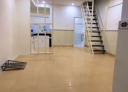 Mình cho thuê nhà 62 Nguyễn Lâm, Quận Phú Nhuận, dtsd 28m2, giá 8 triệu/tháng