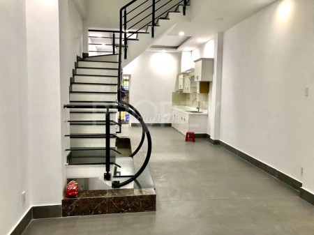 Nguyên căn 160m2, giá 15 triệu/tháng, hẻm Nguyễn Phúc Chu, Tân Bình, 1 trệt, 2 lầu