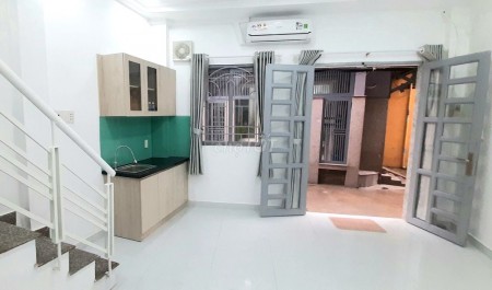 Đường xe quay đầu Quang Trung, Gò Vấp dt 43m2, 2 tầng đúc, giá 7.9 triệu/tháng