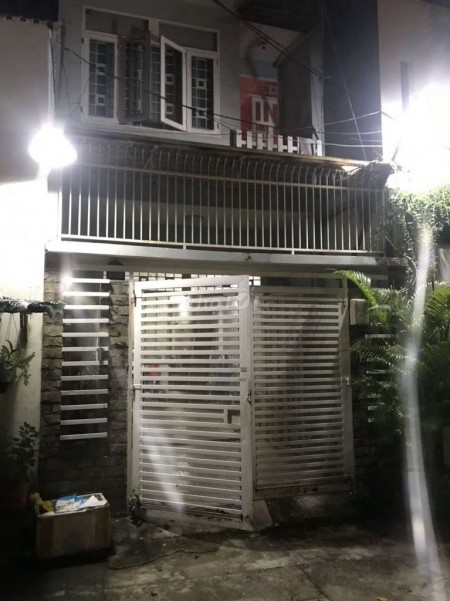 Chính chủ cần cho thuê nhà Quận Tân Phú, dt 64m2, 2 tầng, giá 9.5 triệu/tháng, lh 0938221576