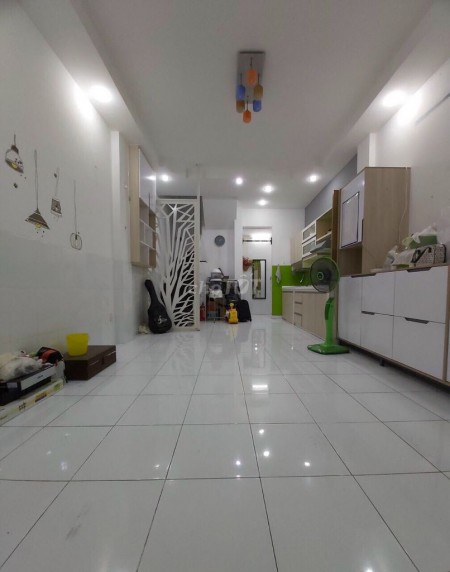 Nhà hẻm Nguyễn Văn Công, Gò Vấp cần cho thuê nhanh dt 40m2, 2 tầng, giá 9 triệu/tháng