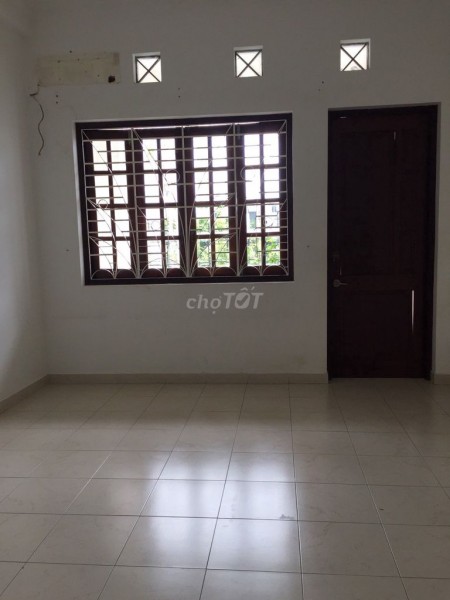 Chủ chưa sử dung nên cần cho thuê nguyên căn Tân Bình, dt 130m2, giá 35 triệu, lh 0938362379