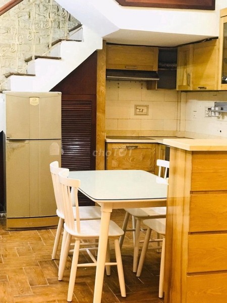 Cho thuê nhà ngõ 35 Cát Linh, diện tích 37m2 x3T, 10tr/ tháng