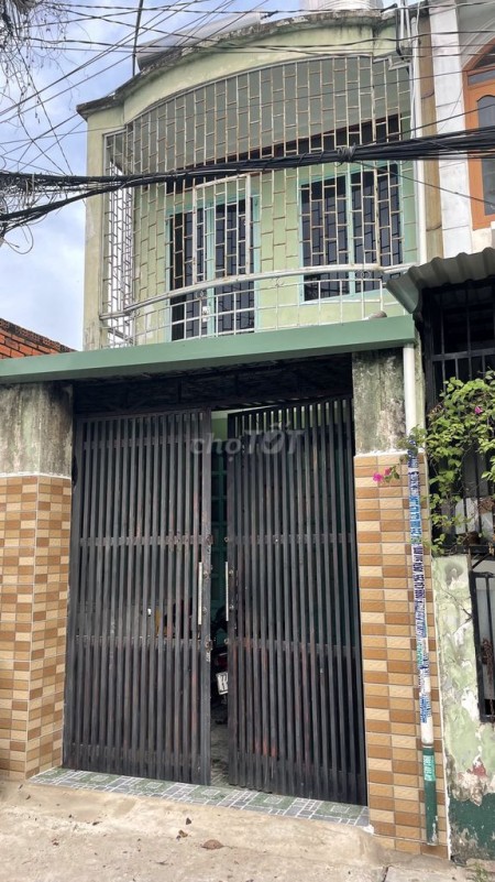 Cho thuê nhanh nhà trống 130m2, 4 pn, giá 8 triệu/tháng, đường Đỗ Xuân Hợp, Quận 9