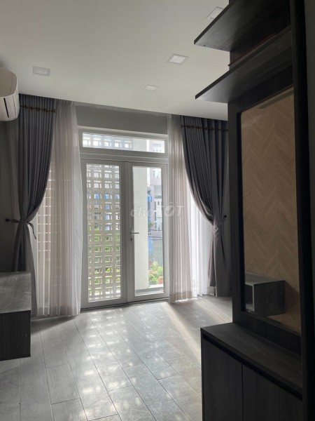 Mình cần cho thuê nhà rộng 80m2, 2 tầng đúc, giá 18 triệu/tháng, đường số 12, Quận Bình Tân