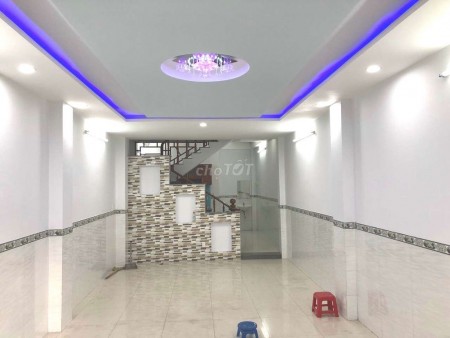 Cho thuê nhà Quận Bình Tân, dtsd 180m2, đúc 3.5 tầm, giá 9 triệu/tháng, lh 0784833979