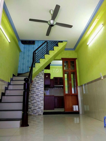 Chính chủ cần cho thuê nhà 3 tầng, Quận Gò Vấp, dtsd 36m2, giá 6 triệu/tháng, lh 0784372290