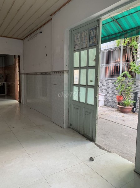Nhà trống rộng 48m2, 1 trệt, 1 lầu kiên cố, giá 7.5 triệu/tháng, còn mới, đường số 12, Bình Tân