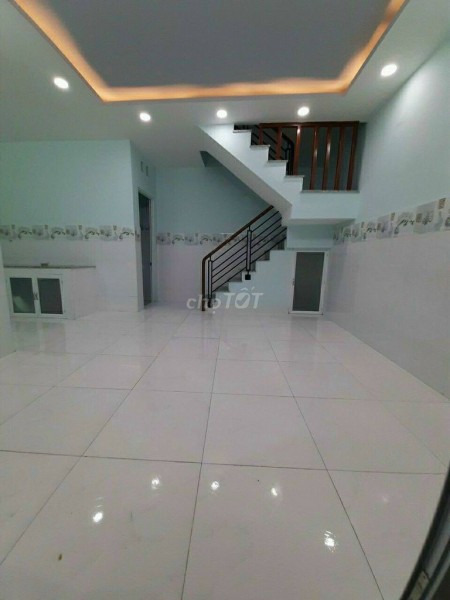 Nhà nguyên căn đúc kiên cố, dtsd 45m2, 1 trệt, 1 lầu, giá 6 triệu/tháng, đường Nguyễn Văn Khối