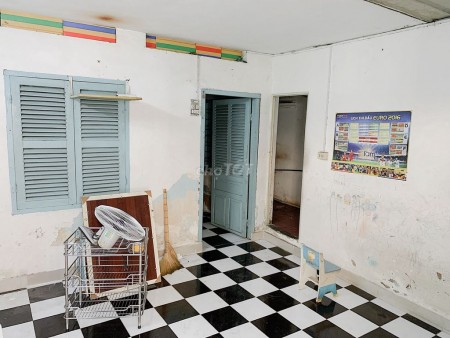 Nguyên căn cấp 4 một trệt trống suốt, dt 36m2, giá 6 triệu/tháng, hẻm Nguyễn Thông, Quận 3