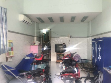 Cho thuê nhà rộng cấp 4 nguyên căn giá 4.5 triệu/tháng, dtsd 56m2, hẻm 126/34/71 liên khu 5-6