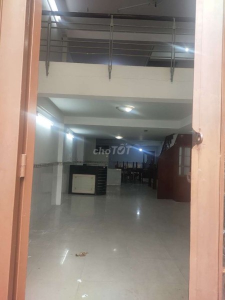 Nguyên căn Quận 7 chủ cho thuê nhanh mùa dịch giá 20 triệu, dt 90m2, lh 0906856614