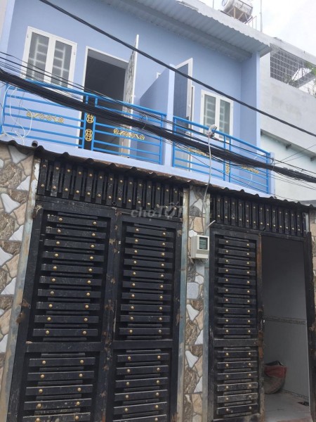 Nguyên căn chủ cần cho thuê Quận Tân Bình, 2 tầng, dt 40m2, giá 5.5 triệu/tháng, lh 0933885385