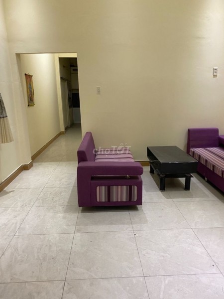 Có nhà rộng 60m2, cấp 4 huyện Nhà Bè, cần cho thuê 5.55 triệu/tháng, lh 0908235442