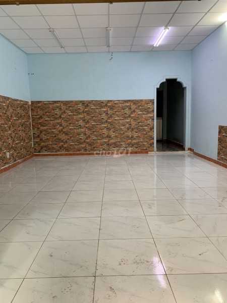 Mặt tiền Hiệp Thành 7, Quận 12 cần cho thuê nhà giá 6 triệu/tháng, dtsd 115m2, cấp 4 mới