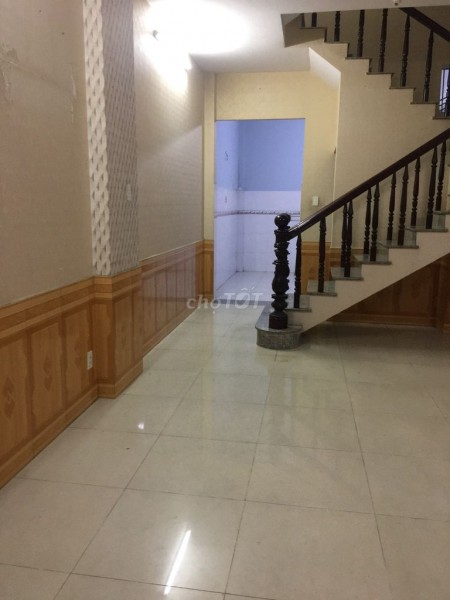 Chính chủ cho thuê nhà 3 tầng còn mới, dt 52m2, giá 9.5 triệu/tháng, hẻm 329/13/5 Tân Hương