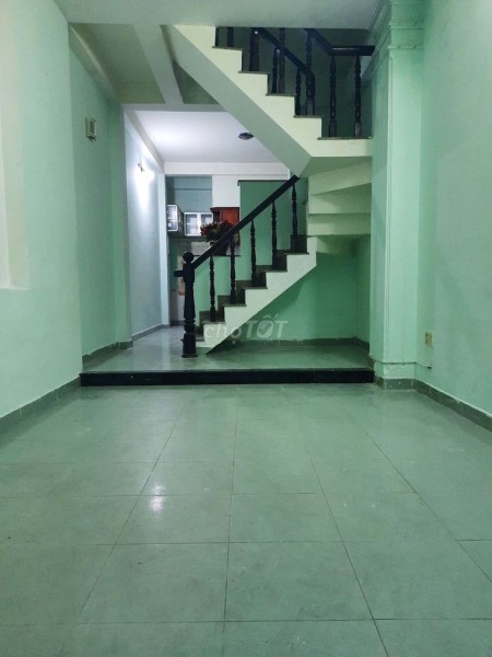 Hẻm 20/31 Đinh Bộ Lĩnh, Bình Thạnh cần cho thuê nhà 48m2, 3 tầng, giá 12 triệu/tháng