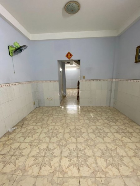 Cho thuê nhà mới khu dân cư, dt 60m2, 2 tầng, giá 8 triệu/tháng, mt 100 Bình Thới, Quận 11