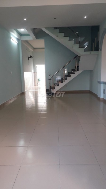 Nguyên căn 4 tầng bê tông, dt 90m2, cần cho thuê giá 40 triệu/tháng, đường Tạ Quang Bửu, Quận 8