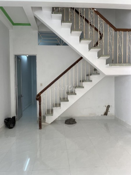 Trống nhà rộng 48m2, 1 trệt, 1 lầu cần cho thuê giá 14 triệu/tháng, hẻm 486/60 Phan Văn Trị