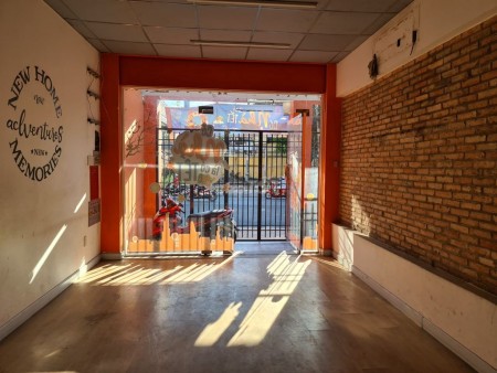 Mặt tiền 1 trệt, 4 lầu số 251A Liên Tỉnh 5, Quận 8 cần cho thuê giá 80 triệu/tháng, dt 98m2