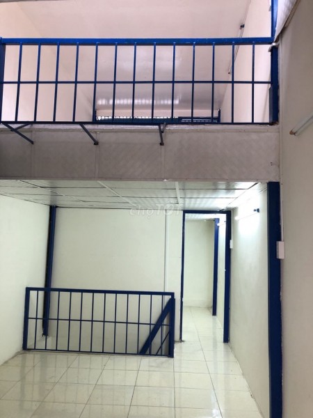 Hiện tại có nhà 28m2, 1 trệt, 1 lầu cần cho thuê giá 5.5 triệu/tháng, hẻm Nguyễn Văn Cừ, Quận 5