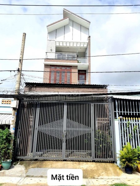 Chủ cho thuê nhà 3 tầng đúc, giá 15 triệu/tháng, dt 134m2, đường Nguyễn Văn Xơ, Củ Chi