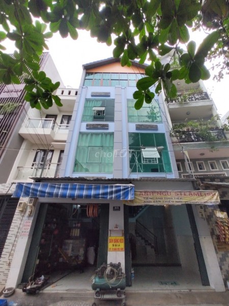 Chính chủ cho thuê nhà 40m2, 3 tầng đúc, mặt tiền Tân Trụ, Tân Bình, giá 10 triệu/tháng