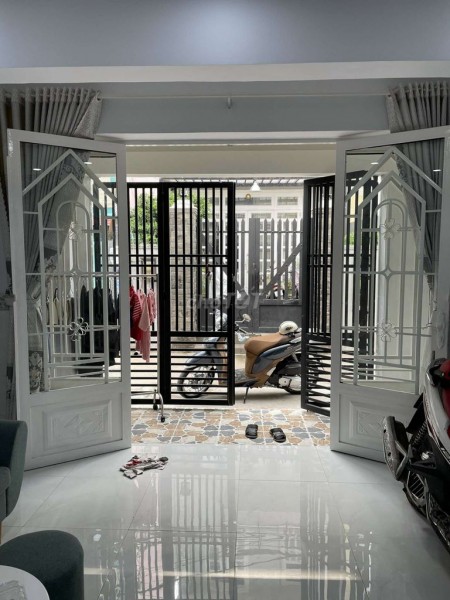 Chính chủ cho thuê nhà rộng 35m2, giá cho thuê 6 triệu/tháng, hẻm Đỗ Xuân Hợp, Quận 9