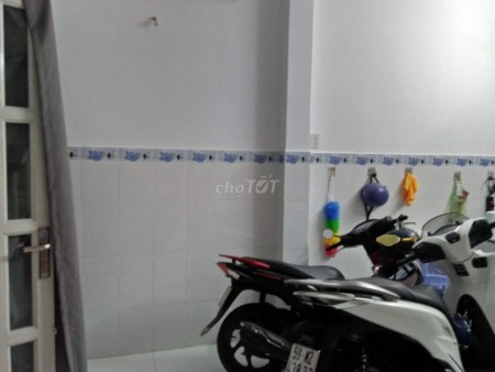 Trống nhà hẻm 208 Bà Hom, Quận 6 diện tích 24m2, 2 tầng đúc, còn mới, giá 6 triệu/tháng