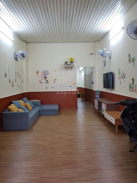 Cấp 4 một trệt trống suốt hẻm 36 Tây Thạnh, Tân Phú cần cho thuê 8 triệu/tháng, dt 100m2