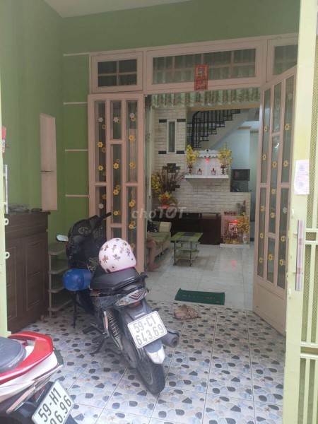 Cho thuê nhà mới hẻm 184 Âu Dương Lân Quận 8, dt 52m2, 3 tầng đúc, giá 10 triệu/tháng